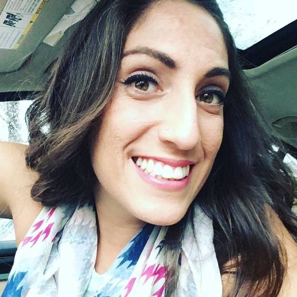 Meet your Posher, Maria - Picture 1 of 1